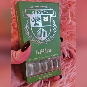 Red Aspen Nonna's Lessons Green Nail Dashes